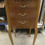 680 1694 CHEST OF DRAWERS